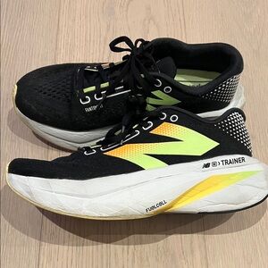 New Balance Women’s Black and Yellow Athletic Shoes